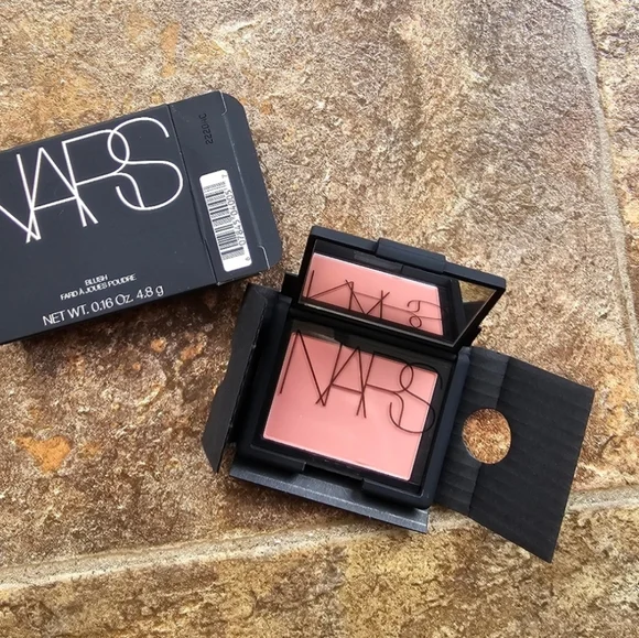 NARS Powder Blush, Amour - Picture 7 of 7